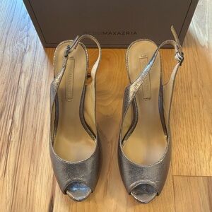 BCBGMaxAzria Brinze Metallic Pewter Crinkle Slingback Peep-Toe Heels, Size 8 1/2